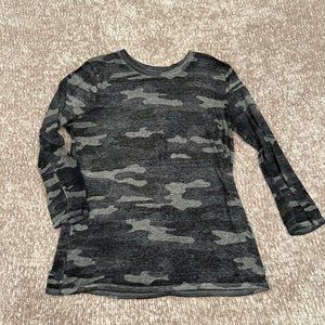 Lucky Brand Camo 3/4 Sleeve Tshirt